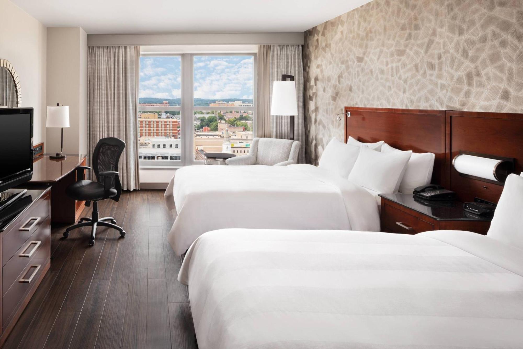 Lancaster Marriott at Penn Square Hotell Exteriör bild