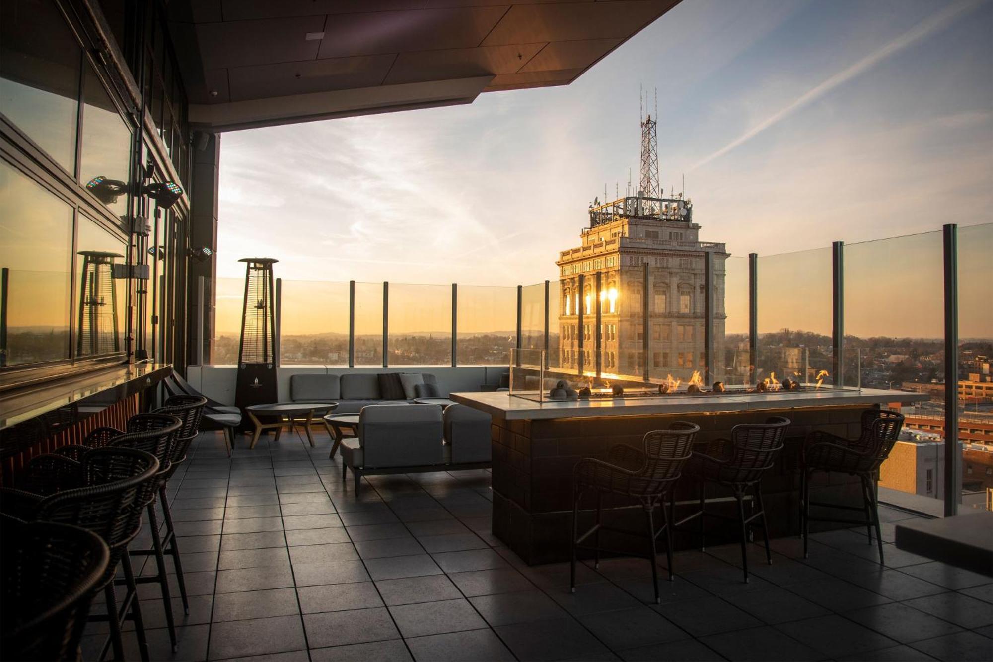 Lancaster Marriott at Penn Square Hotell Exteriör bild